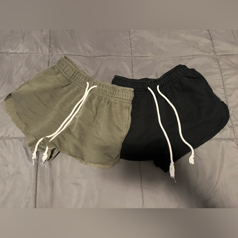 WILD FABLE BUNDLE OF 2 SWEATSHORTS SIZE SMALL